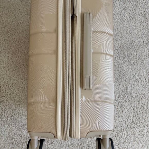 Samantha Brown 22" Hardside Carry-On Spinner , Luggage CHAMPAGNE nwt - Picture 3 of 14